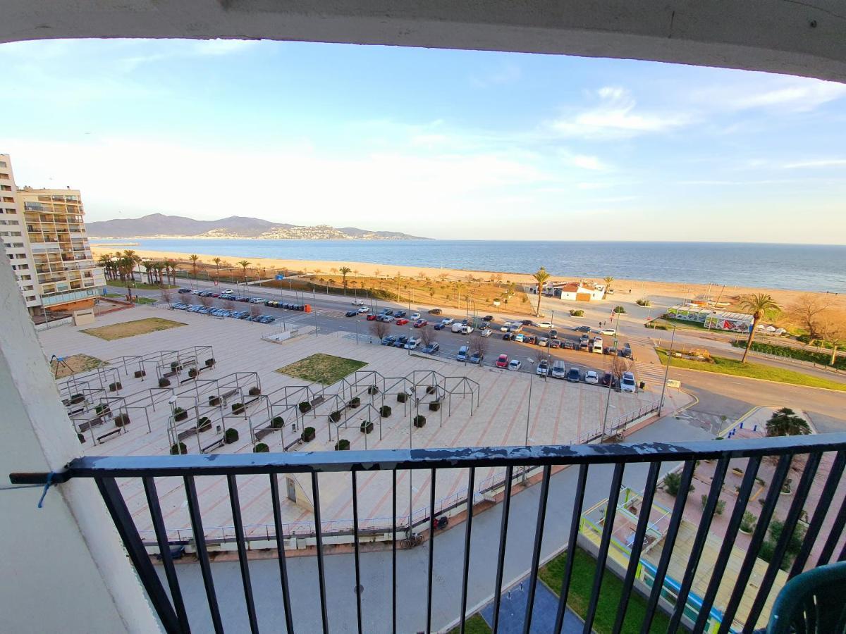 Apartamento Karina Beach-3 艾姆布里亚布拉瓦 外观 照片