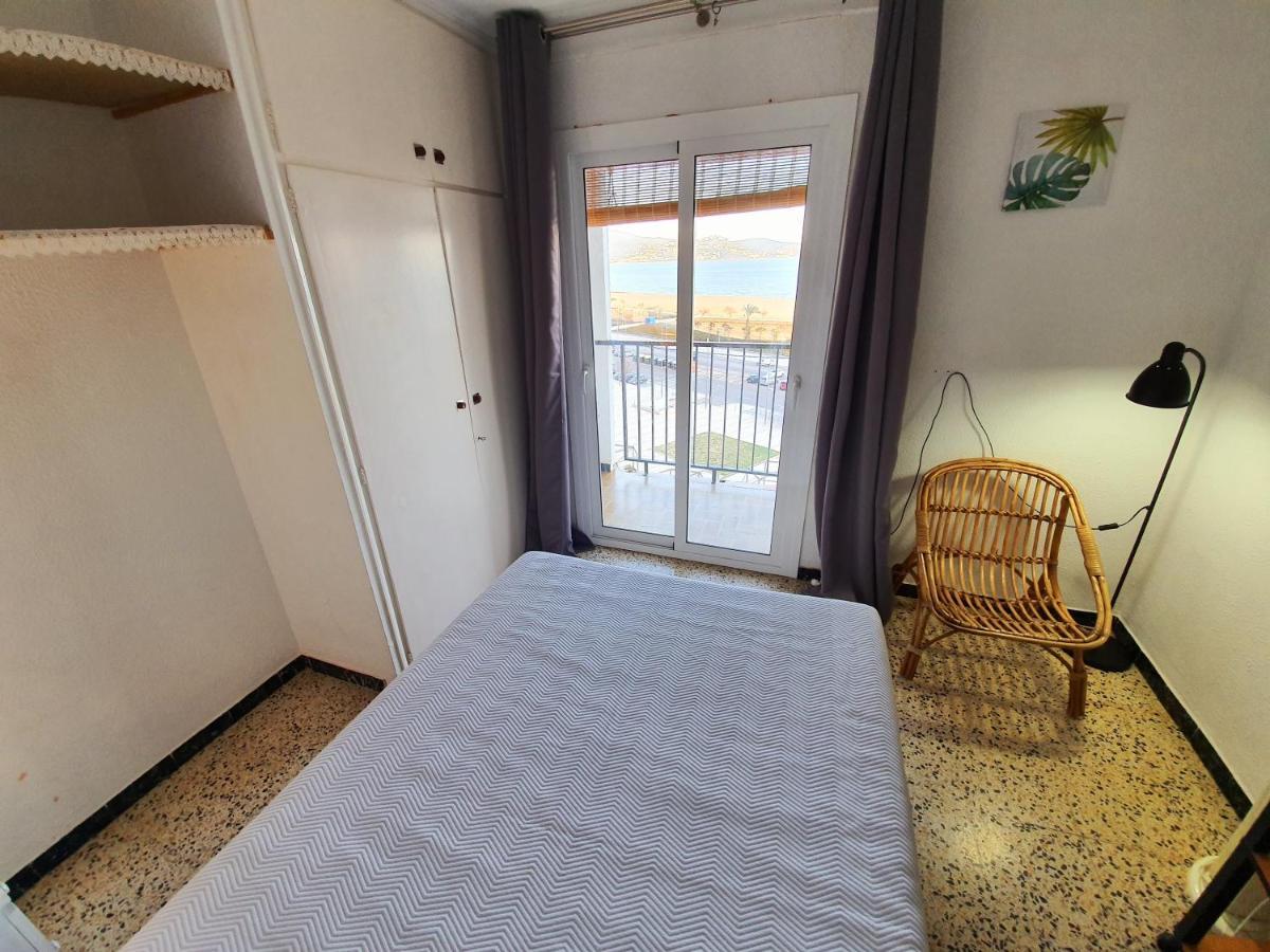 Apartamento Karina Beach-3 艾姆布里亚布拉瓦 外观 照片