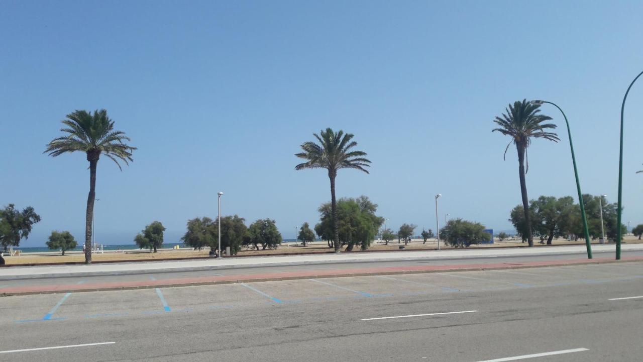 Apartamento Karina Beach-3 艾姆布里亚布拉瓦 外观 照片